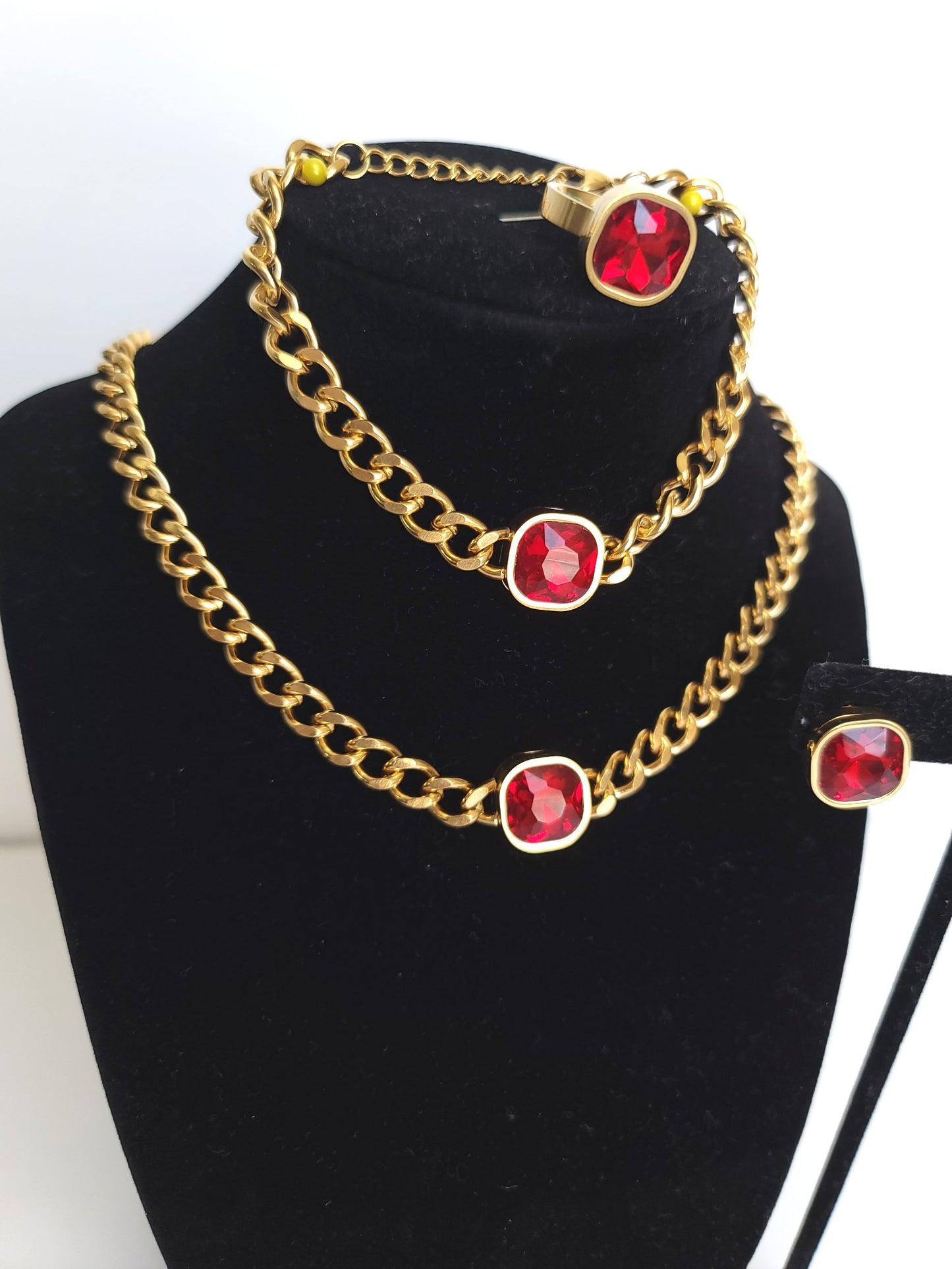 Red Ruby Set
