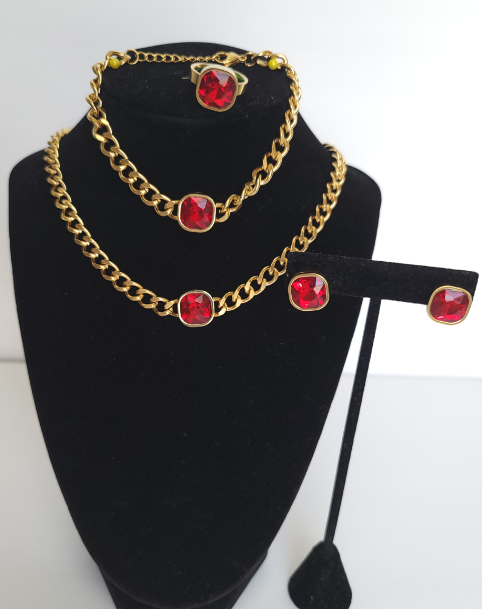 Red Ruby Set